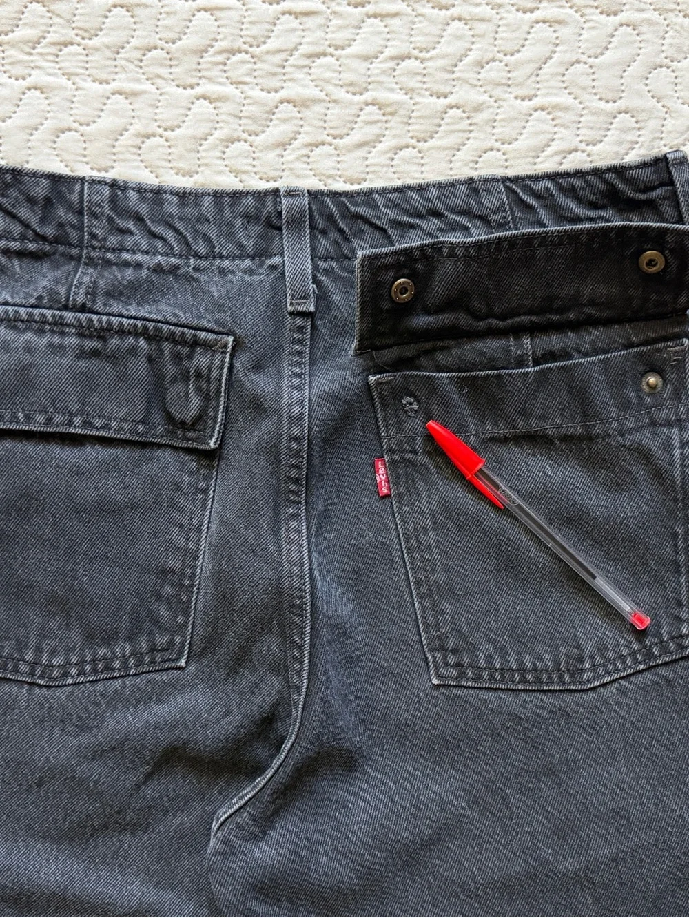 Levi's ‘94 Baggy 29x28 (fits 29-31) Wide Leg CargoBlack Wash Relaxed Fit Jeans